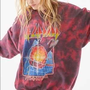 UO Graphic Oversized Crew Neck Sweatshirt